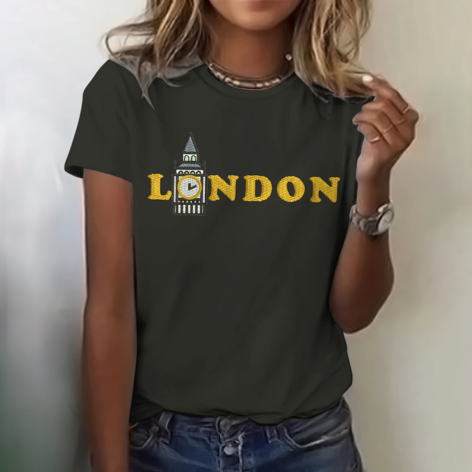 London Embroidered Art Short-Sleeved T-Shirt