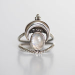 🎁Oval Rainbow Moonstone Moon Phase Ring