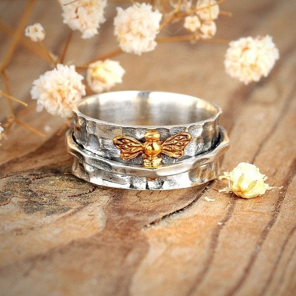 🎁Spinner Bee Ring